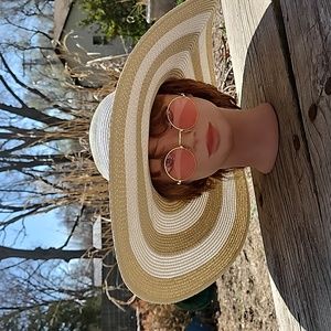 Shade Shore from Target Floppy Wide Brim Straw Hat NWOT Beach Sun Stripes